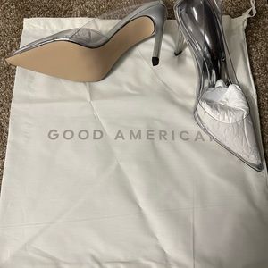 Good American 
CINDER-F*CKING-RELLA PUMP